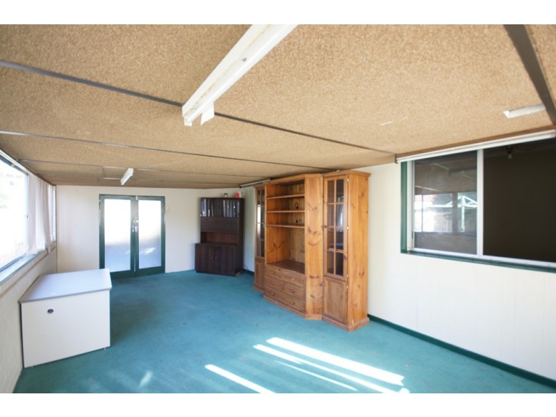 4 Thurlow Avenue, Yokine WA 6060