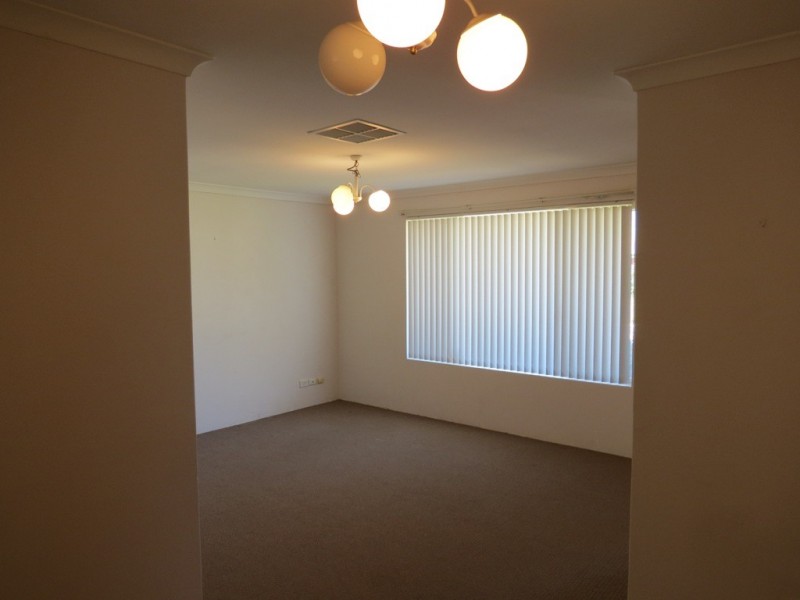 17 Bree Close, Atwell WA 6164