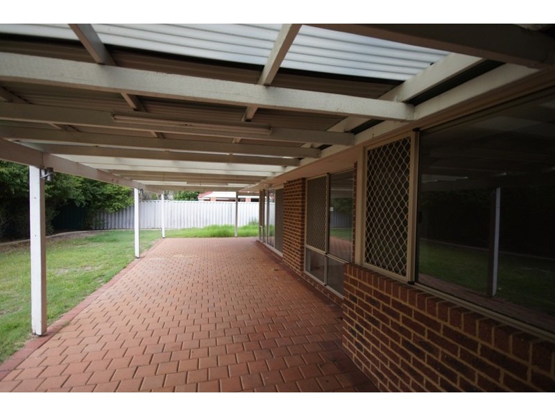 6 BUSS WAY, Atwell WA 6164