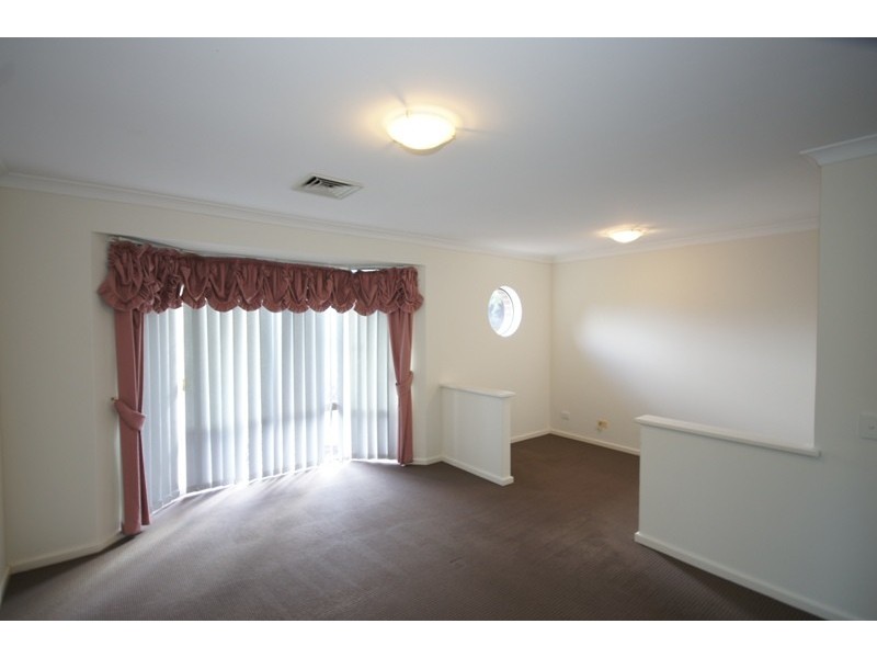 6 BUSS WAY, Atwell WA 6164
