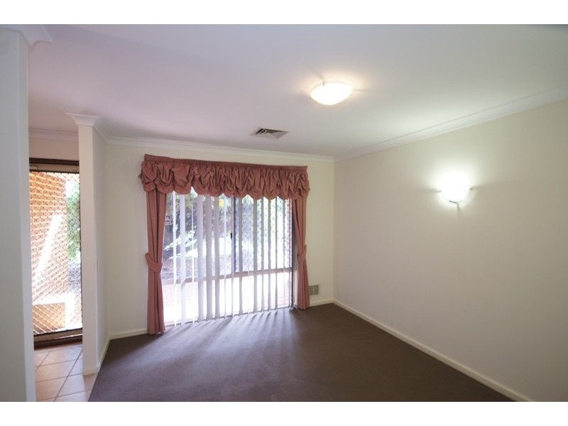 6 BUSS WAY, Atwell WA 6164