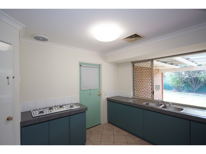 6 BUSS WAY, Atwell WA 6164