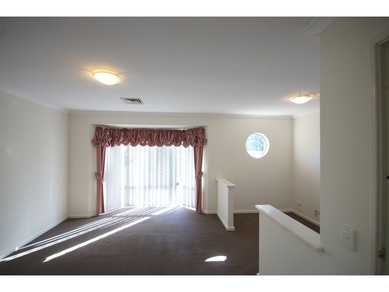 6 BUSS WAY, Atwell WA 6164