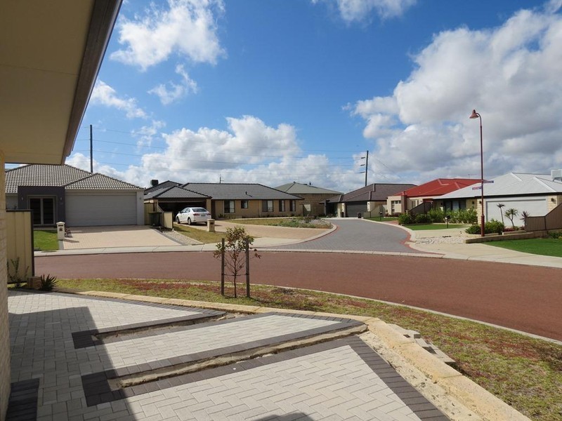 31 Pilkington Street, Canning Vale WA 6155