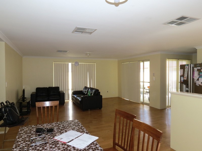 31 Pilkington Street, Canning Vale WA 6155