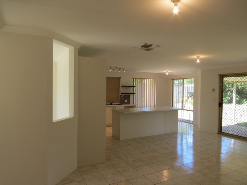 18 Daley Close, Atwell WA 6164