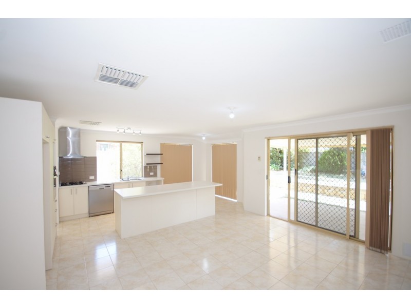 18 Daley Close, Atwell WA 6164