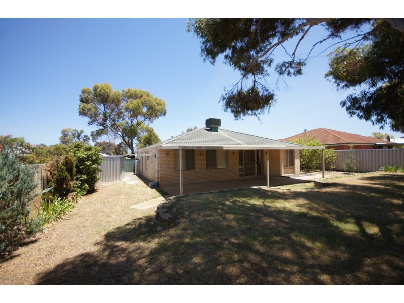 18 Daley Close, Atwell WA 6164