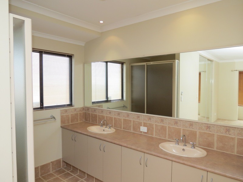 7 Vance Road, Byford WA 6122