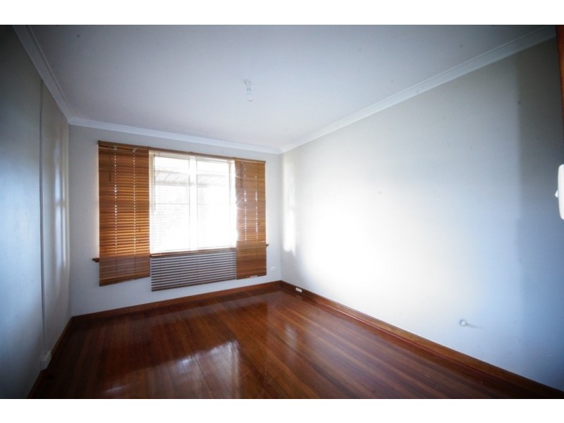 122 Crandon Street, Gosnells WA 6110