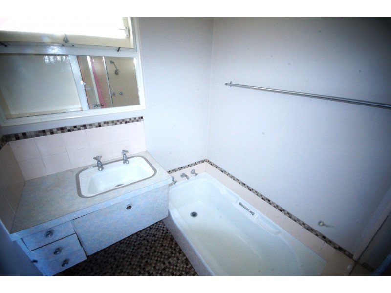 122 Crandon Street, Gosnells WA 6110