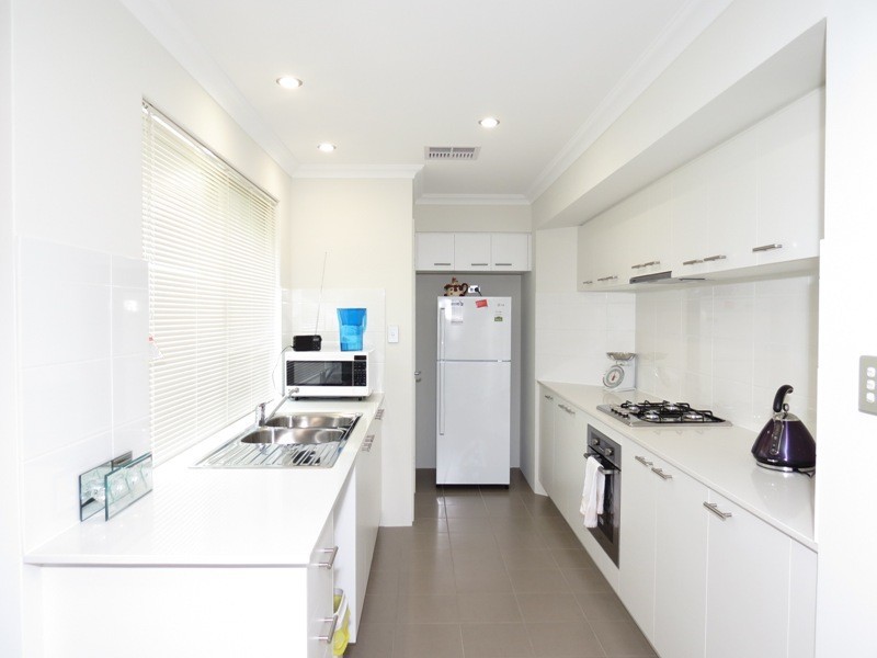 10/27 BARFIELD RD, Hammond Park WA 6164