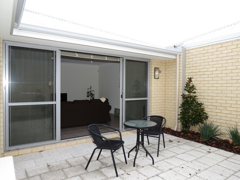 10/27 BARFIELD RD, Hammond Park WA 6164