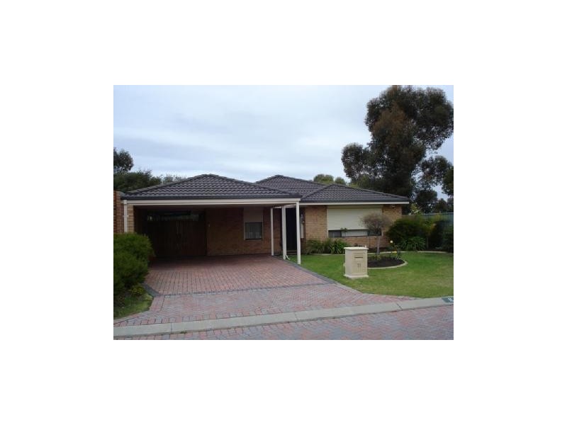 11 Wah Court, Atwell WA 6164