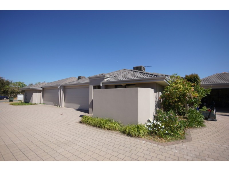 2/19 Pittwater Way, Success WA 6164
