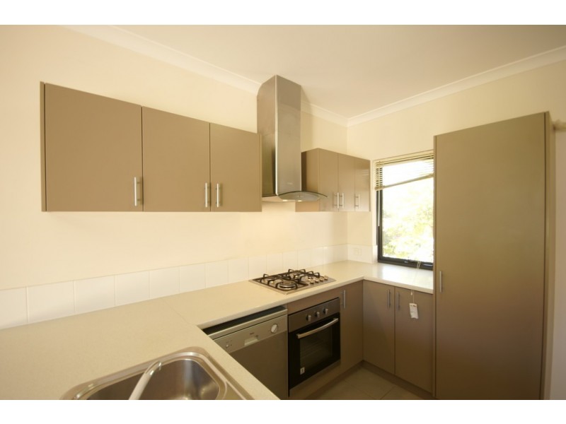 2/19 Pittwater Way, Success WA 6164