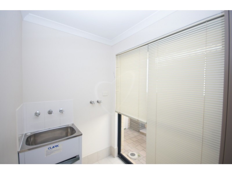 2/19 Pittwater Way, Success WA 6164