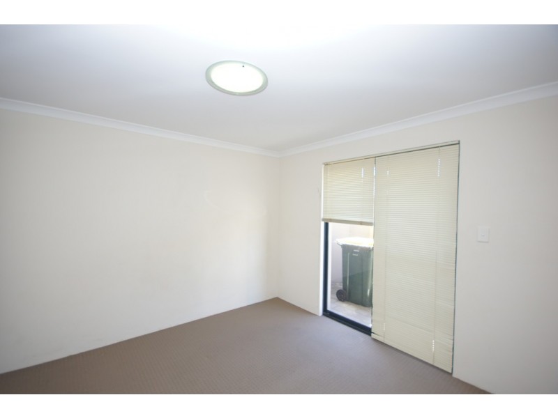 2/19 Pittwater Way, Success WA 6164