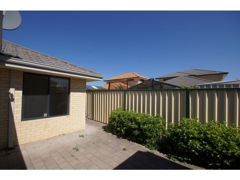 2/19 Pittwater Way, Success WA 6164