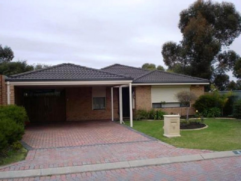 11 Wah Court, Atwell WA 6164