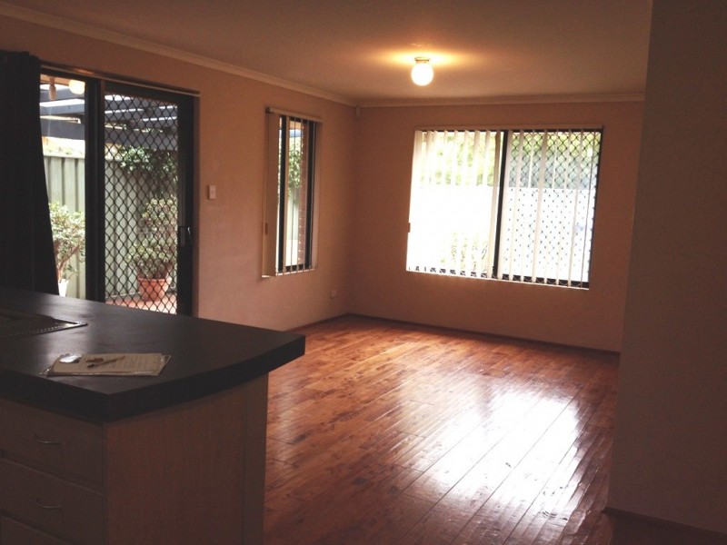 11 Wah Court, Atwell WA 6164