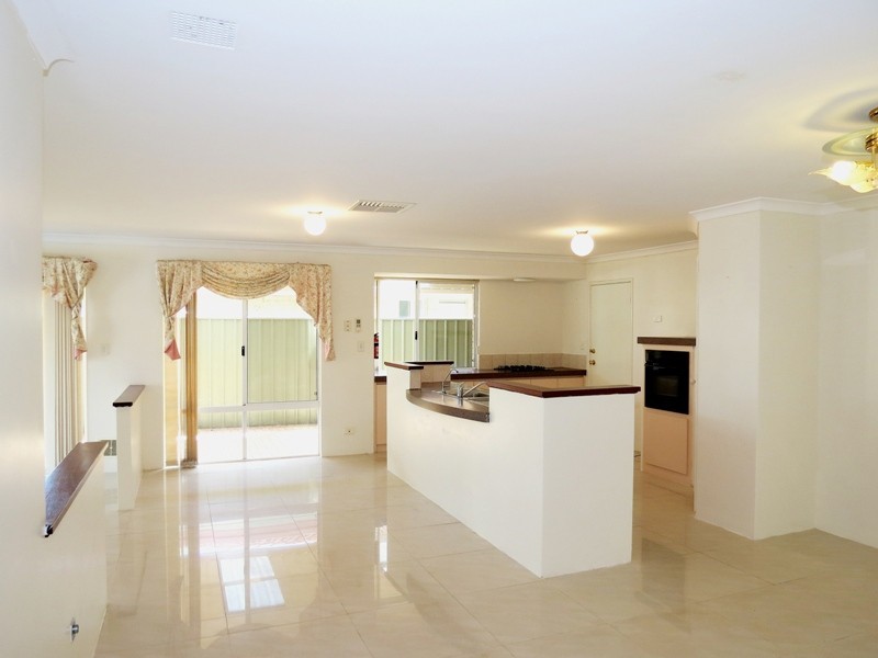 1 Barcroft Court, Atwell WA 6164