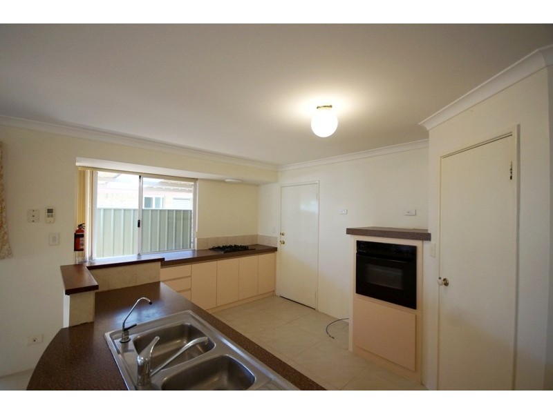 1 Barcroft Court, Atwell WA 6164