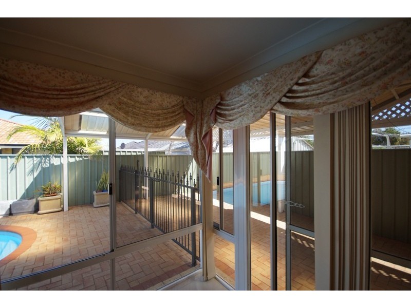 1 Barcroft Court, Atwell WA 6164