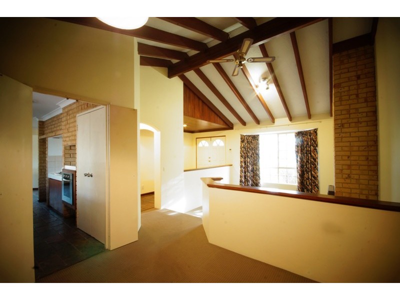 9 Crampton Elbow, Murdoch WA 6150