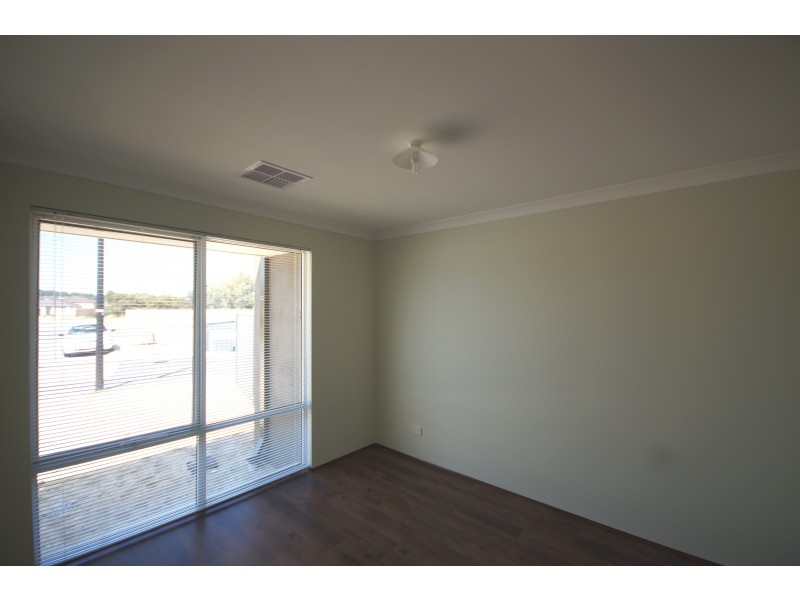 13A Biloxi Loop, Success WA 6164