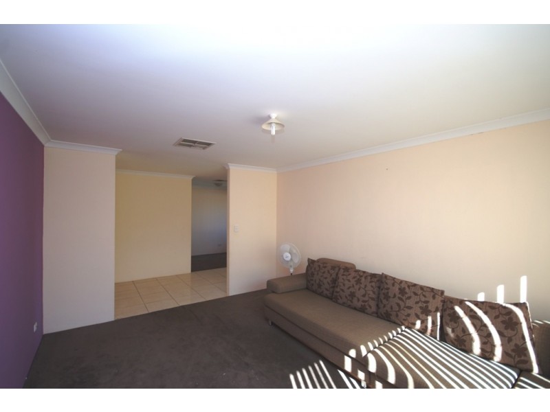 13 Extensa Road, Wattle Grove WA 6107