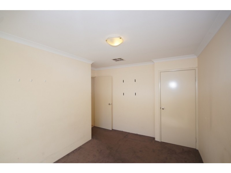 13 Extensa Road, Wattle Grove WA 6107