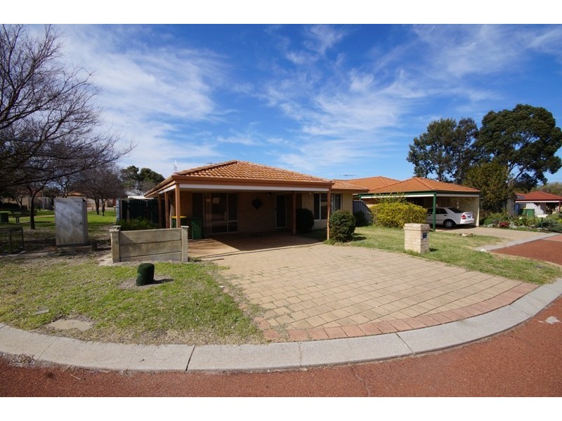 8 Harriet Place, Cloverdale WA 6105