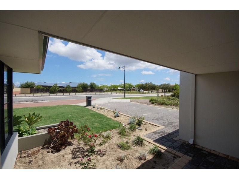 299 Tapper Road, Atwell WA 6164