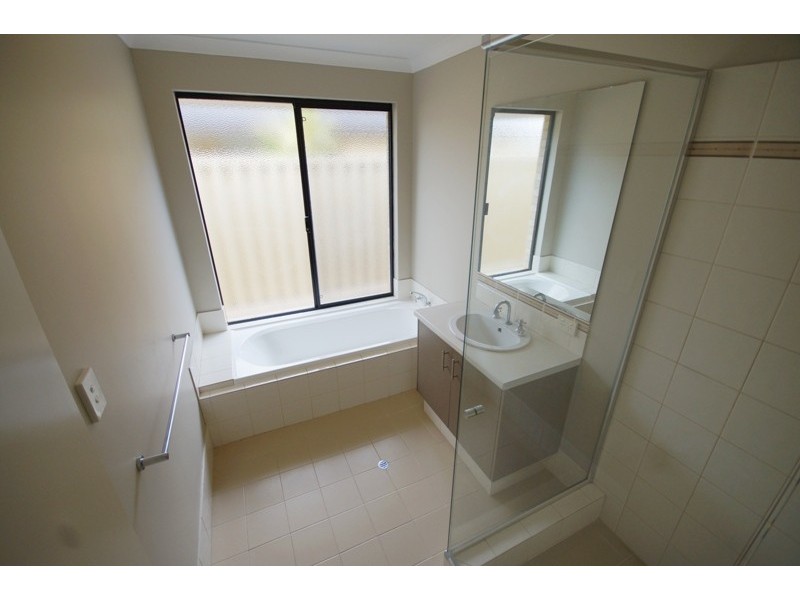 299 Tapper Road, Atwell WA 6164