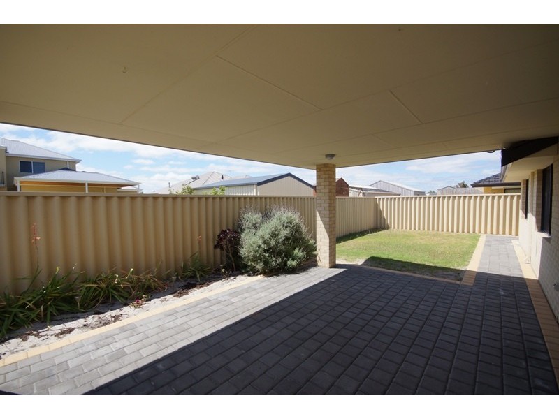 299 Tapper Road, Atwell WA 6164