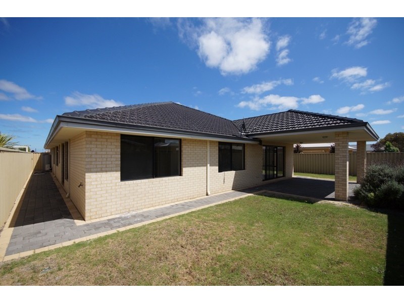 299 Tapper Road, Atwell WA 6164