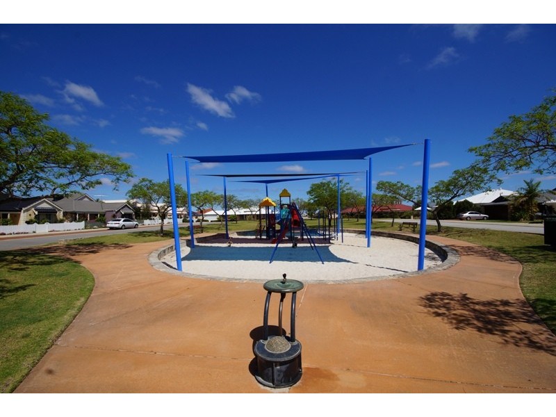 299 Tapper Road, Atwell WA 6164