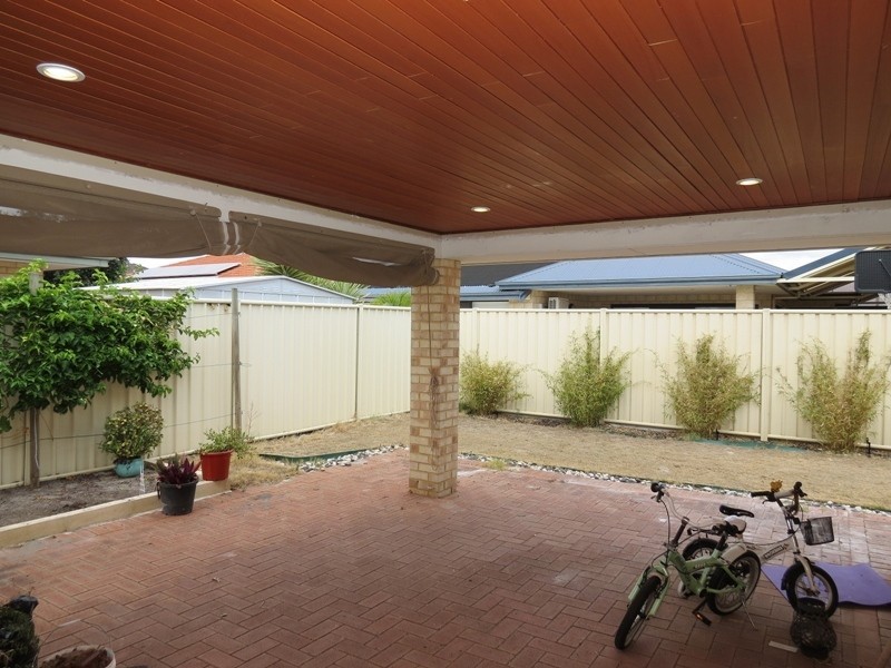 39 Jackadder Avenue, Hammond Park WA 6164