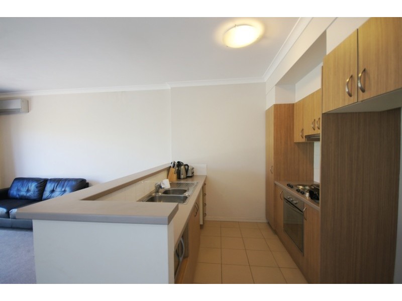 2/11 Pearson Drive, Success WA 6164