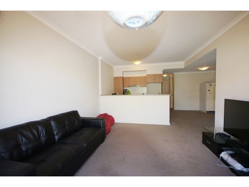 2/11 Pearson Drive, Success WA 6164