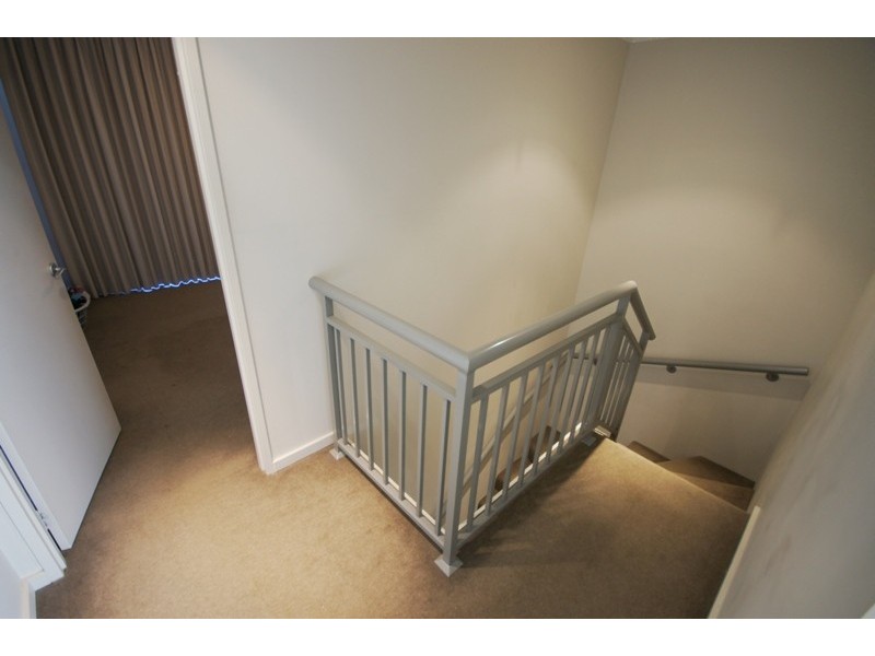 2/11 Pearson Drive, Success WA 6164