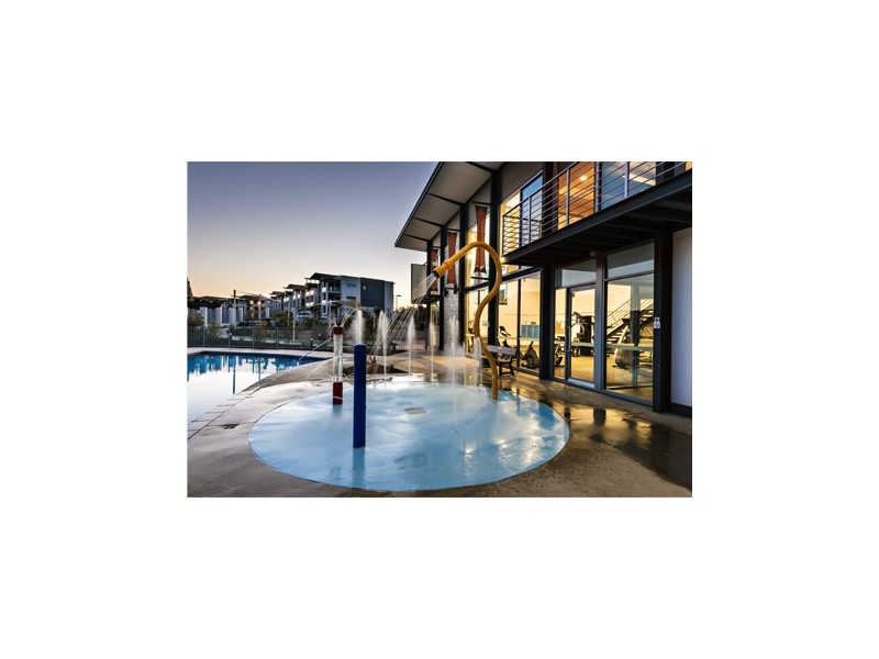 2/11 Pearson Drive, Success WA 6164