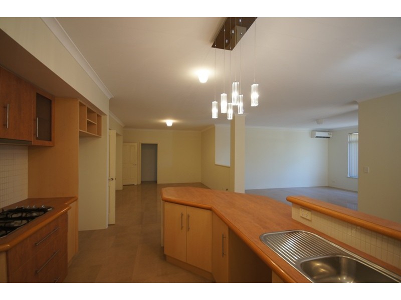 14 Warrego Street, Hammond Park WA 6164