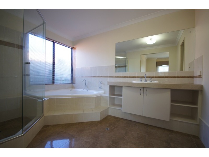 14 Warrego Street, Hammond Park WA 6164