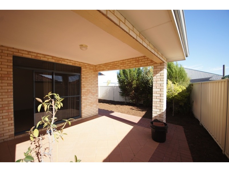 14 Warrego Street, Hammond Park WA 6164