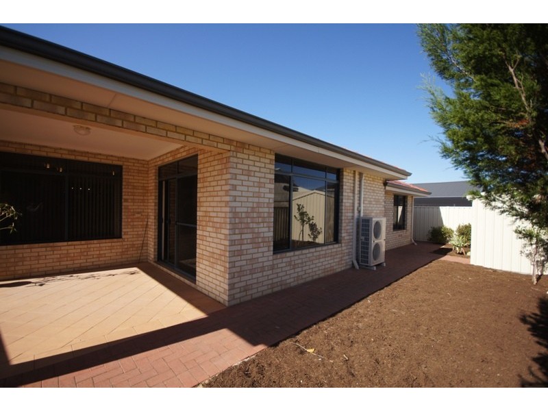 14 Warrego Street, Hammond Park WA 6164