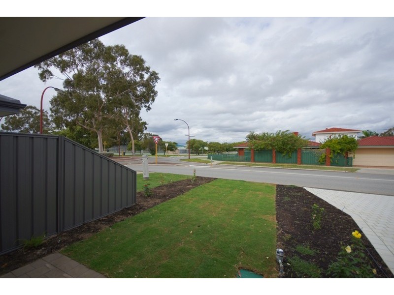 LEASED!! 31/2 Braibrise Road, Wilson WA 6107