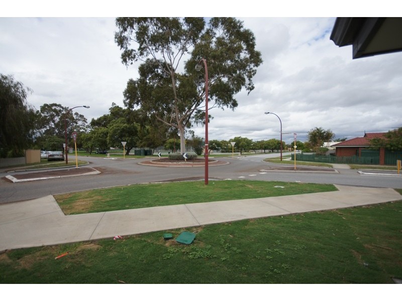 31/3 Braibrise Road, Wilson WA 6107
