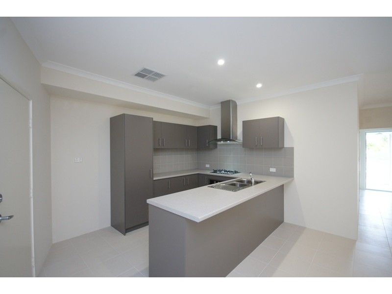 31/3 Braibrise Road, Wilson WA 6107